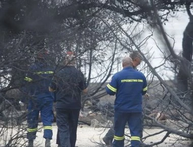 Σε ψυχολογική υποστήριξη οι διασώστες που εντόπισαν τους 26 νεκρούς- Τί αναφέρουν για τη τραγωδία στο Μάτι (βίντεο)